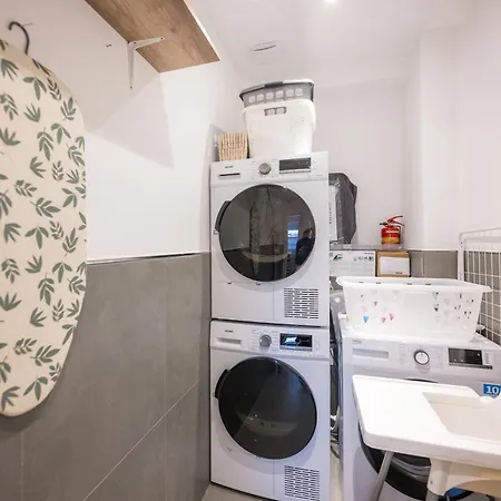 Neu: 100m² - Ideal Fuer Familien/geschaeftsr. - Hbf * Koblenz (Rhineland-Palatinate)