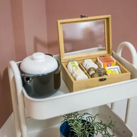 Neu: 100m² - Ideal Fuer Familien/geschaeftsr. - Hbf Lägenhet