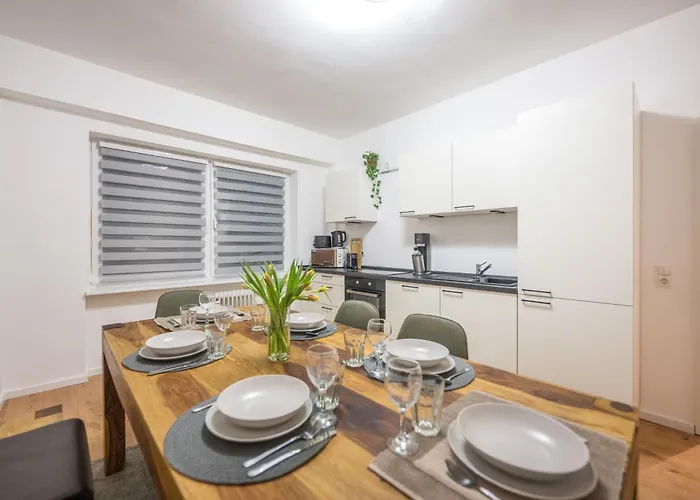 Neu: 100m² - Ideal Fuer Familien/geschaeftsr. - Hbf * 코블렌츠