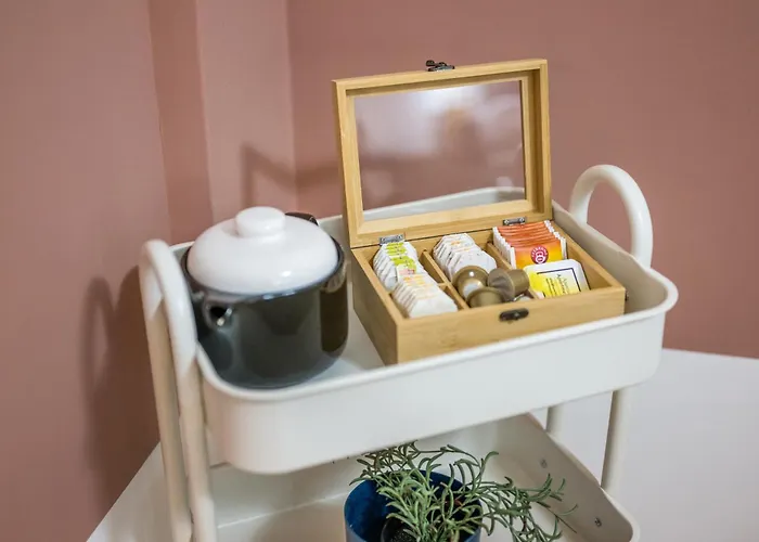 Neu: 100m² - Ideal Fuer Familien/geschaeftsr. - Hbf 아파트