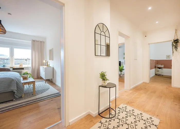 Neu: 100m² - Ideal Fuer Familien/geschaeftsr. - Hbf *